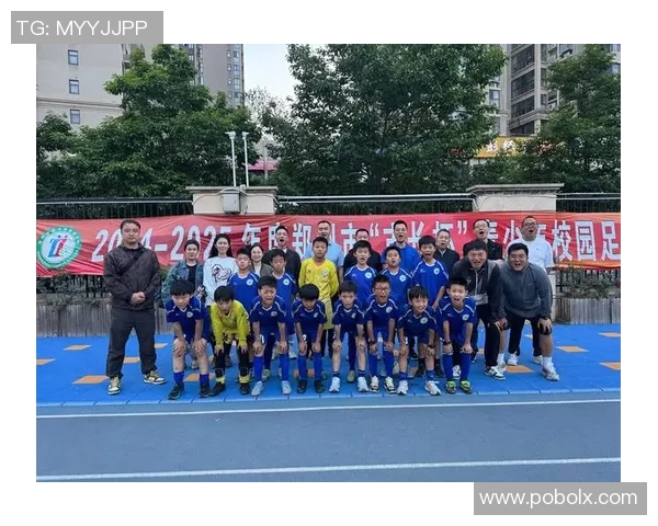 雅礼中学足球队奋勇拼搏展现青春风采助力校园文化建设与团队精神提升